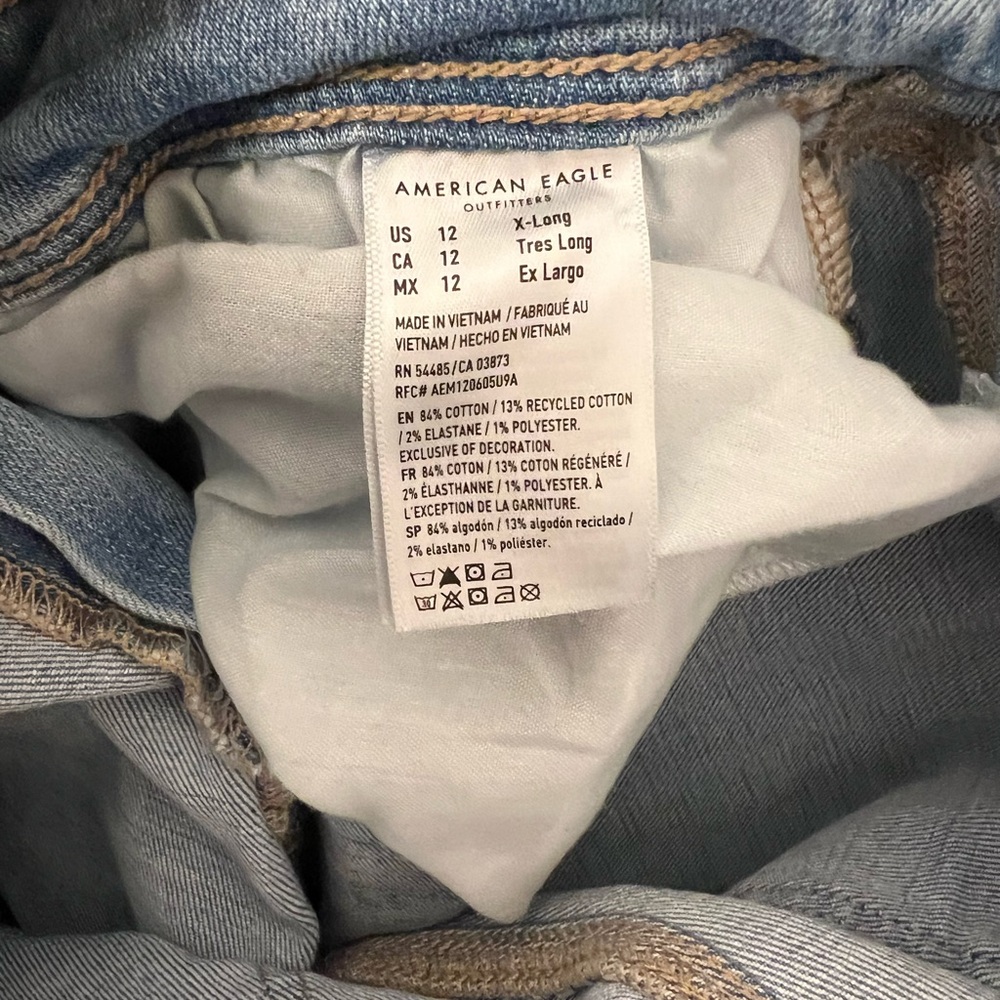 AE Stretch Low-Rise Kick Bootcut Jean - Picture 9 of 9